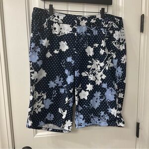 Lane Bryant shorts size 14